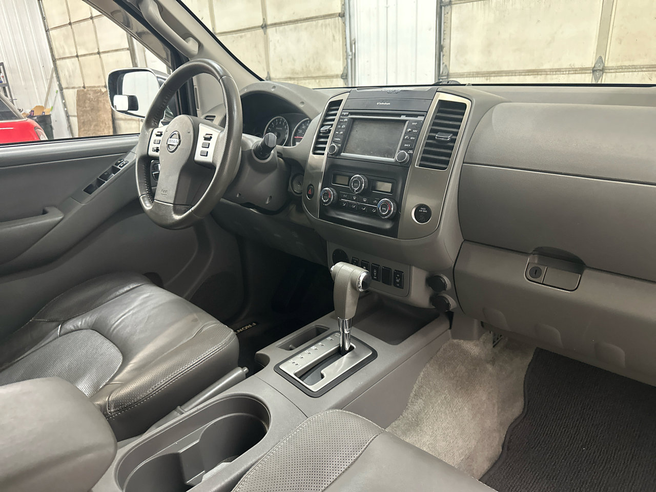 Used 2013 Nissan Frontier SL image 43