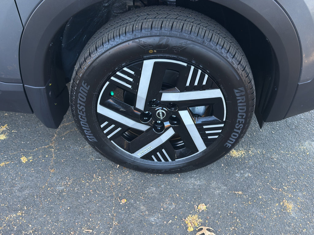 New 2026 Nissan Kicks SV image 9