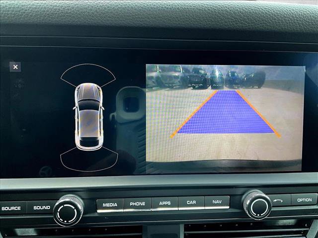 Used 2020 Porsche Macan AWD/4WD image 23