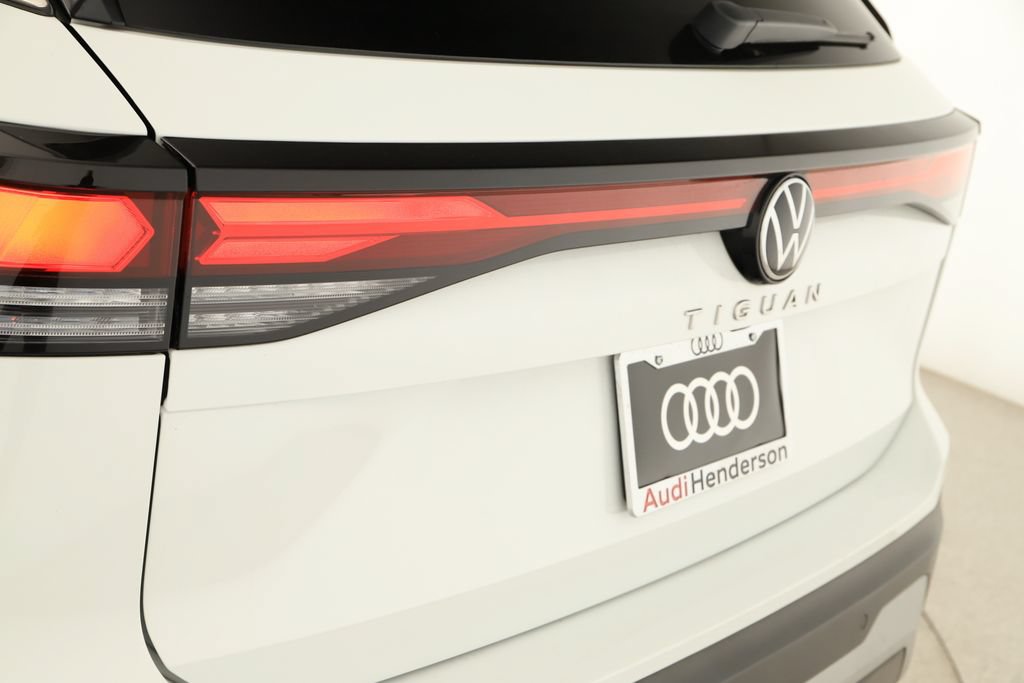 Used 2025 Volkswagen Tiguan S FWD image 31