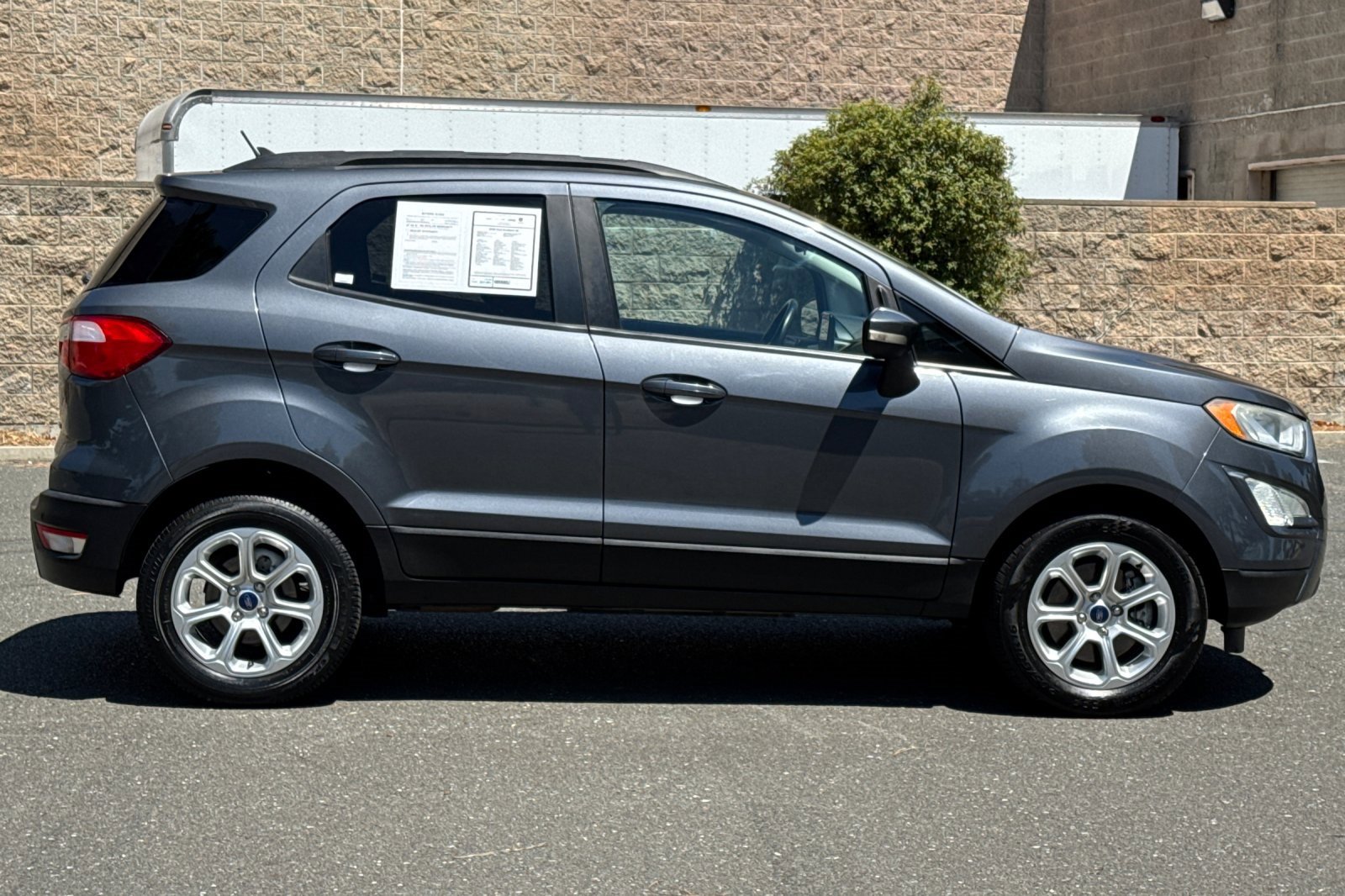 Used 2020 Ford EcoSport SE w/ SE Convenience Package image 2