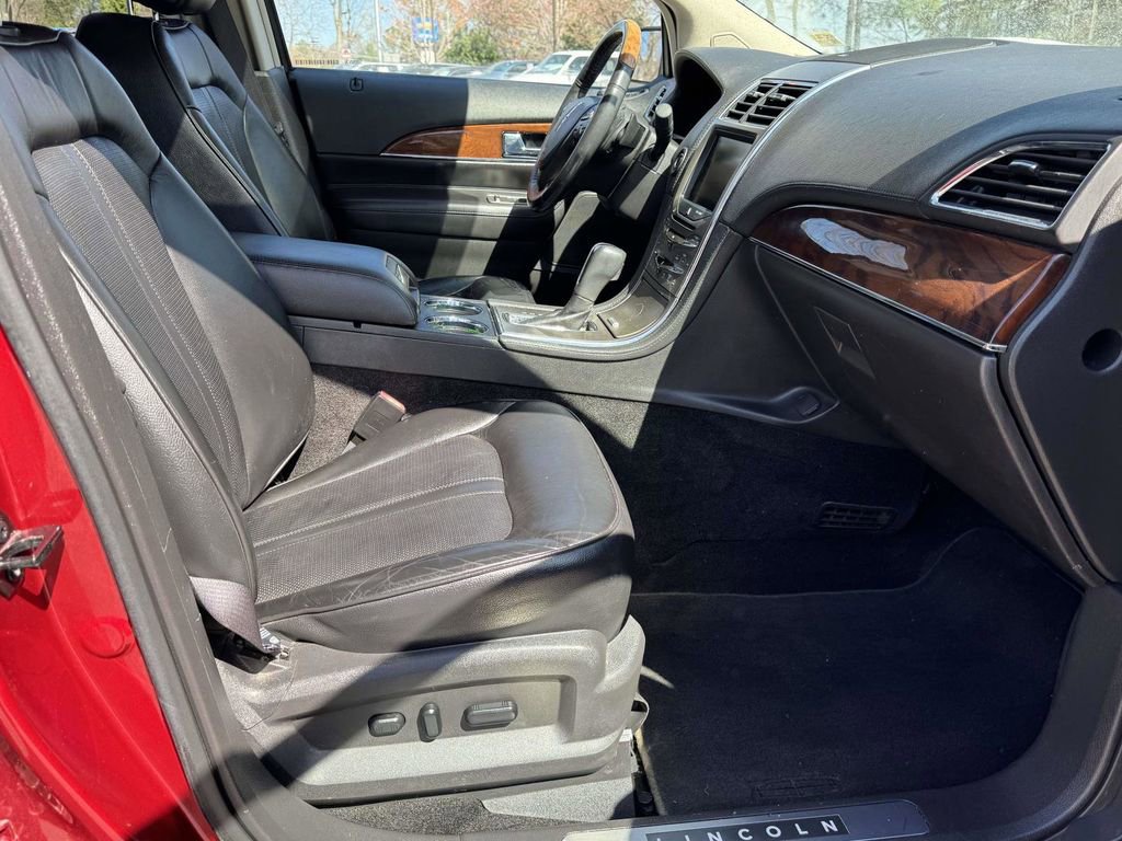 Used 2013 Lincoln MKX AWD image 14