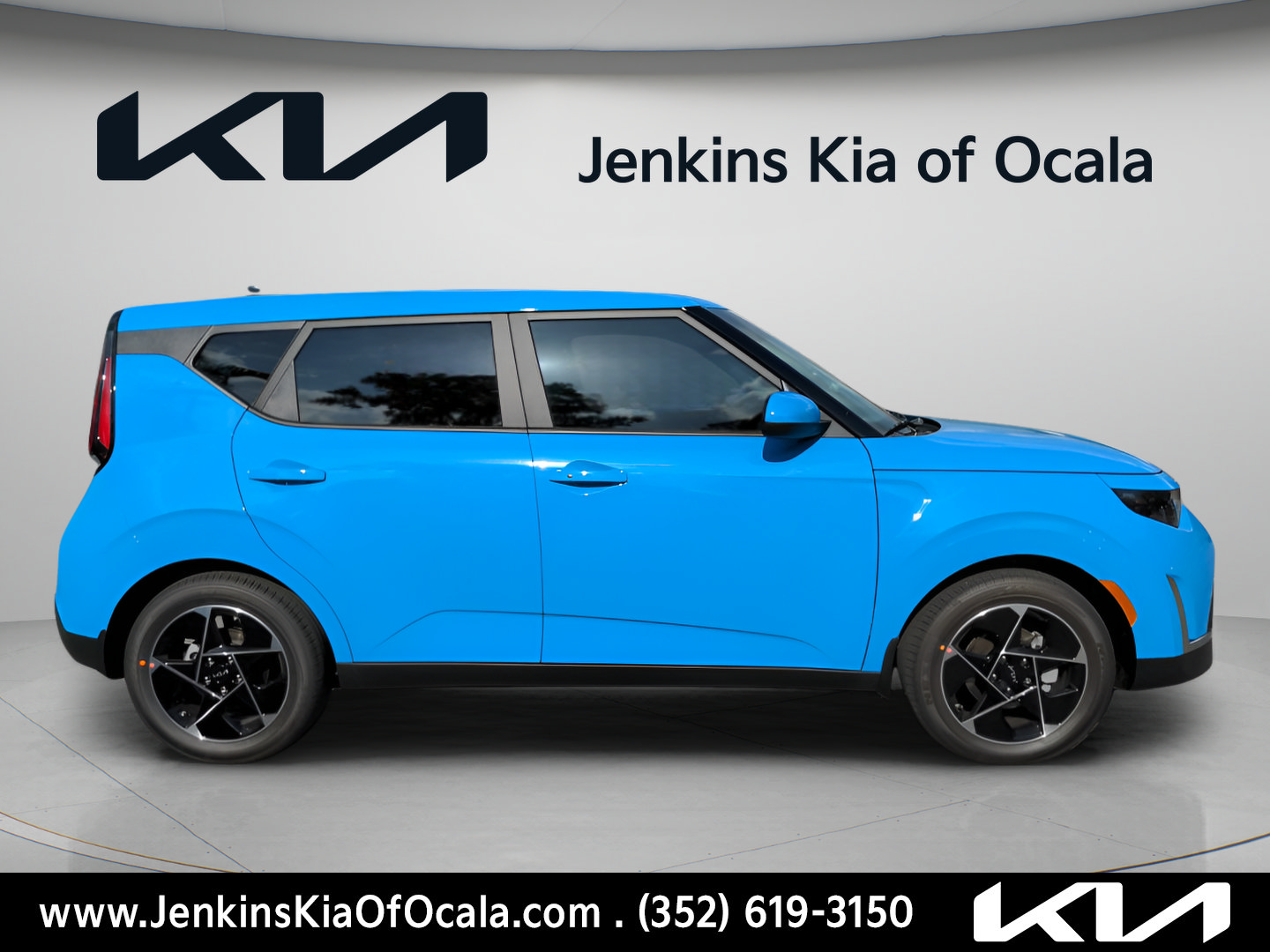Certified 2023 Kia Soul EX FWD image 2