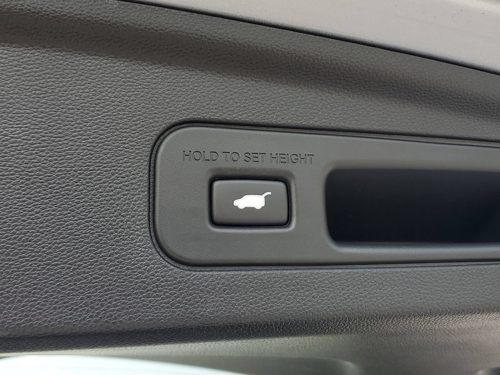 Certified 2024 Acura MDX w/ Technology Package FWD image 10