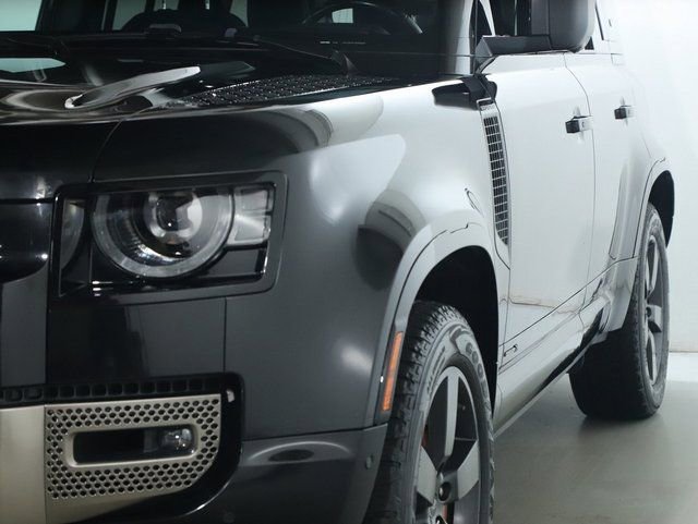 Used 2021 Land Rover Defender 110 X image 14