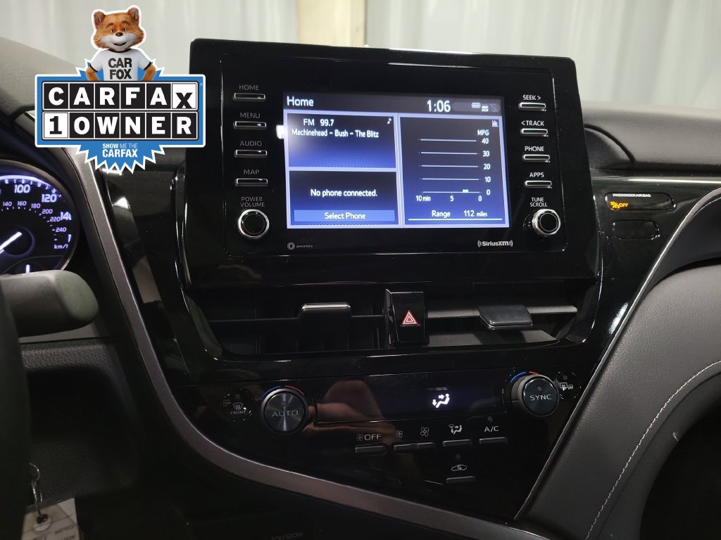 Used 2024 Toyota Camry SE w/ Cold Weather Package FWD image 18