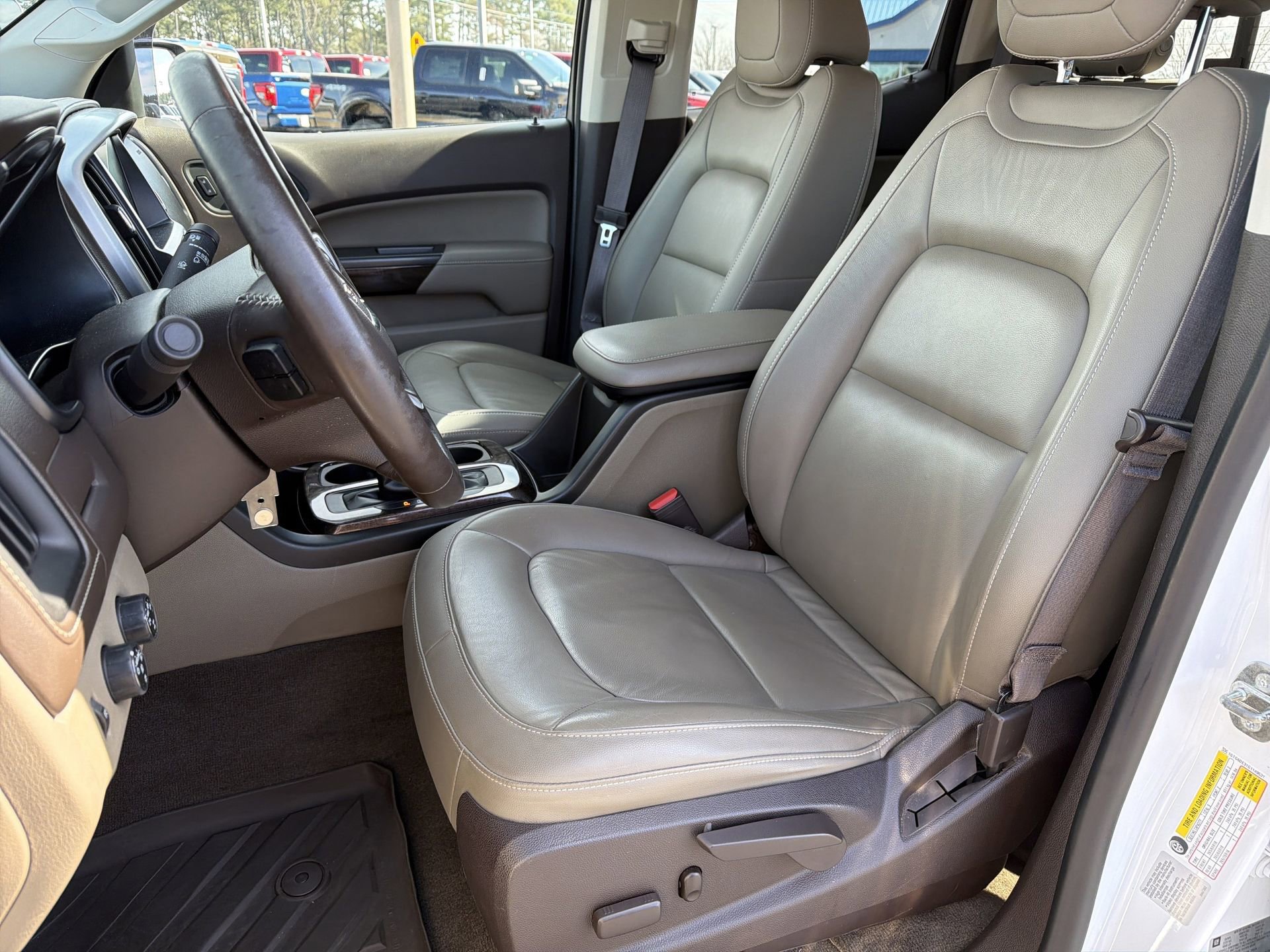 Used 2016 GMC Canyon SLT image 13