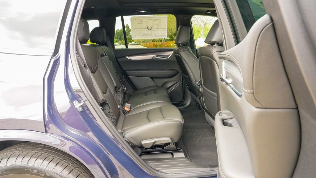 Certified 2025 Cadillac XT6 Luxury image 14