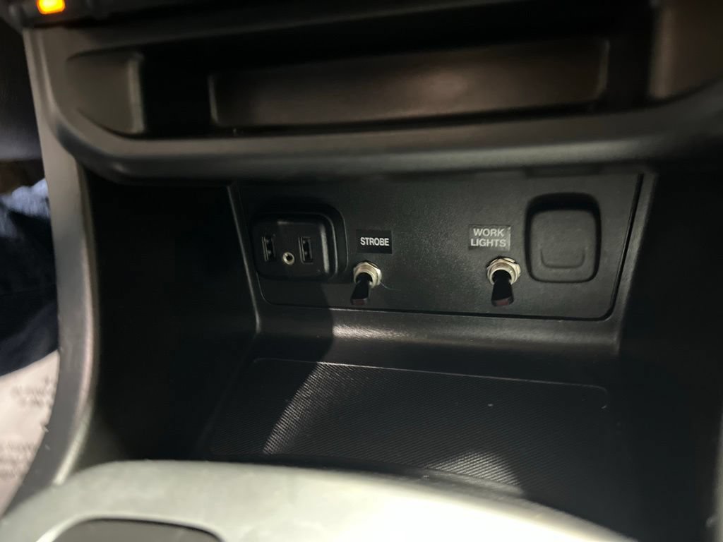 Used 2022 Chevrolet Colorado LT w/ Fleet Safety Package RWD image 30