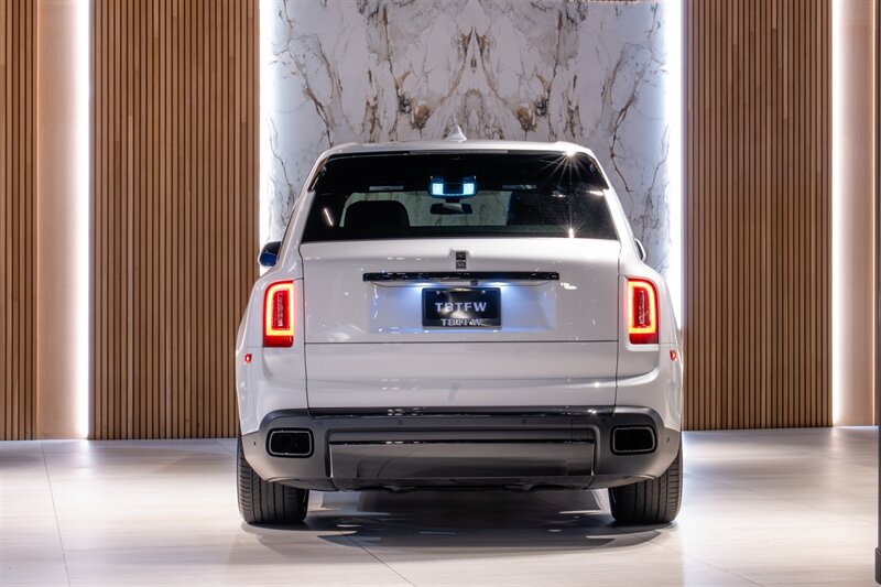 Used 2023 Rolls-Royce Cullinan AWD/4WD image 7