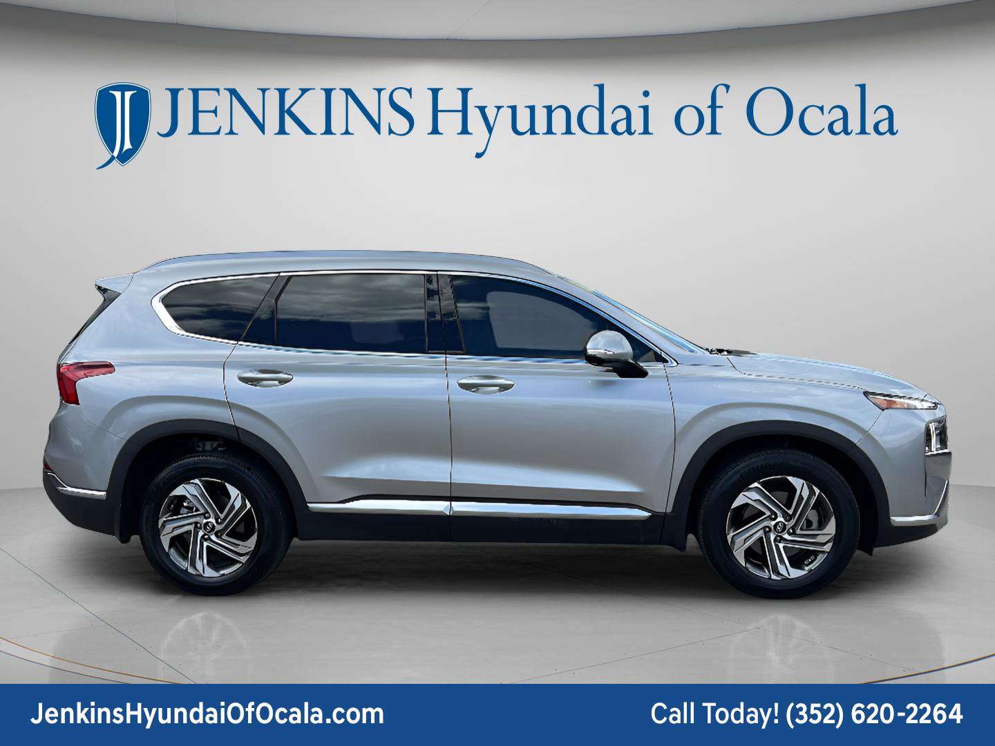 Certified 2023 Hyundai Santa Fe SEL w/ Premium Package FWD image 2