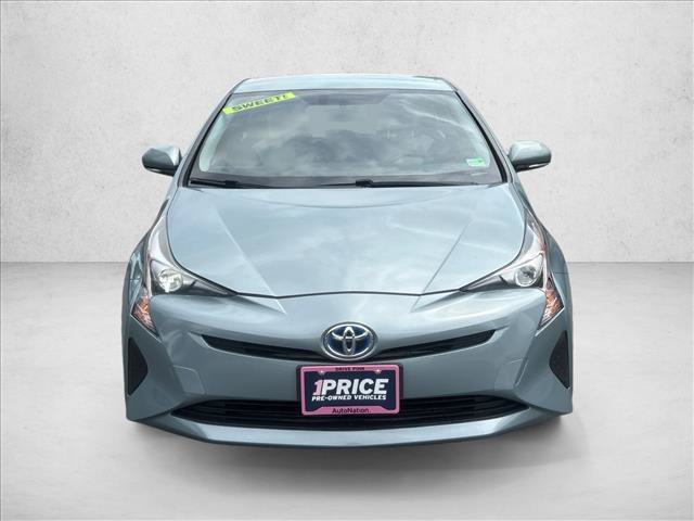 Used 2016 Toyota Prius Three FWD video 2
