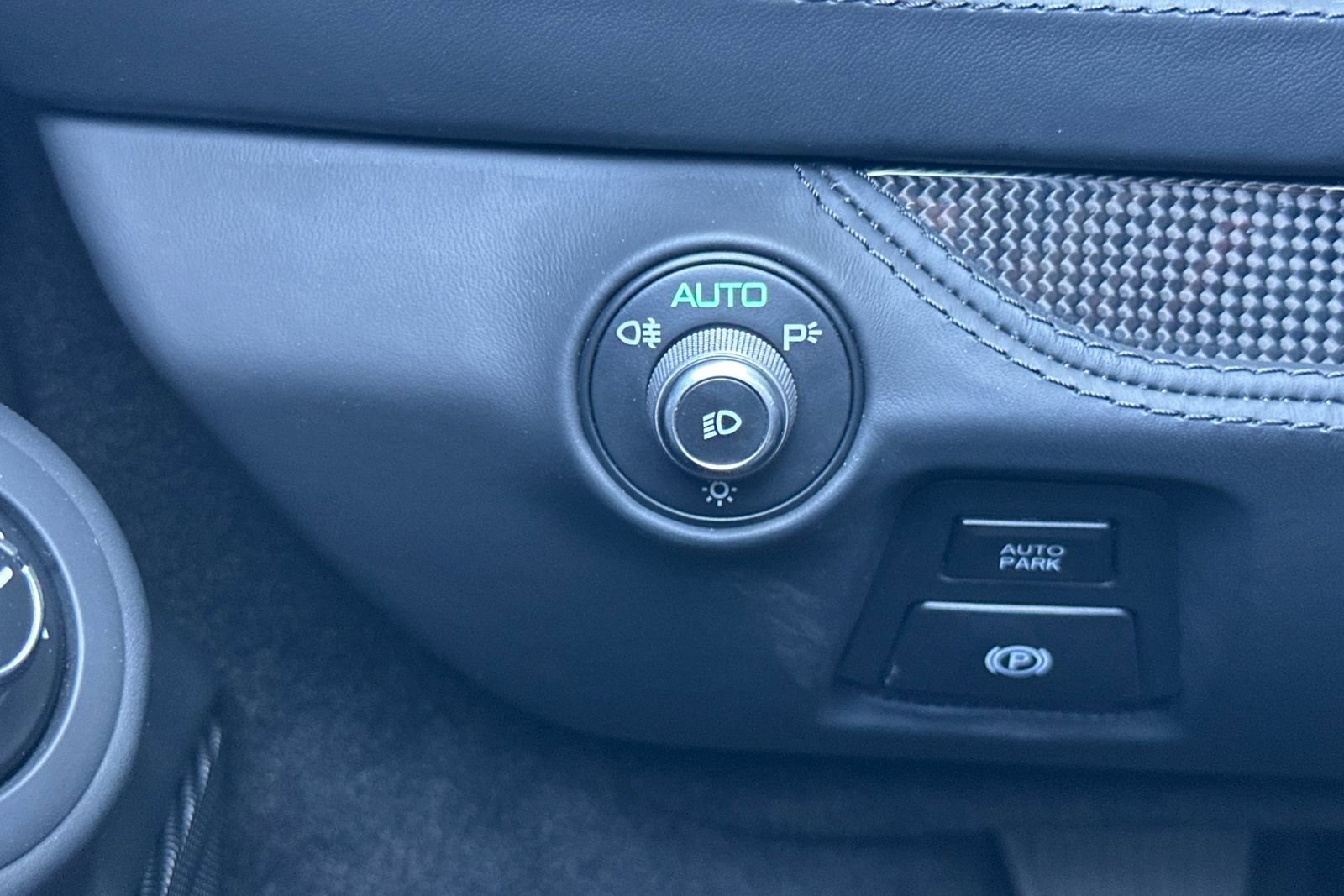 Used 2022 Ferrari F8 Tributo image 34