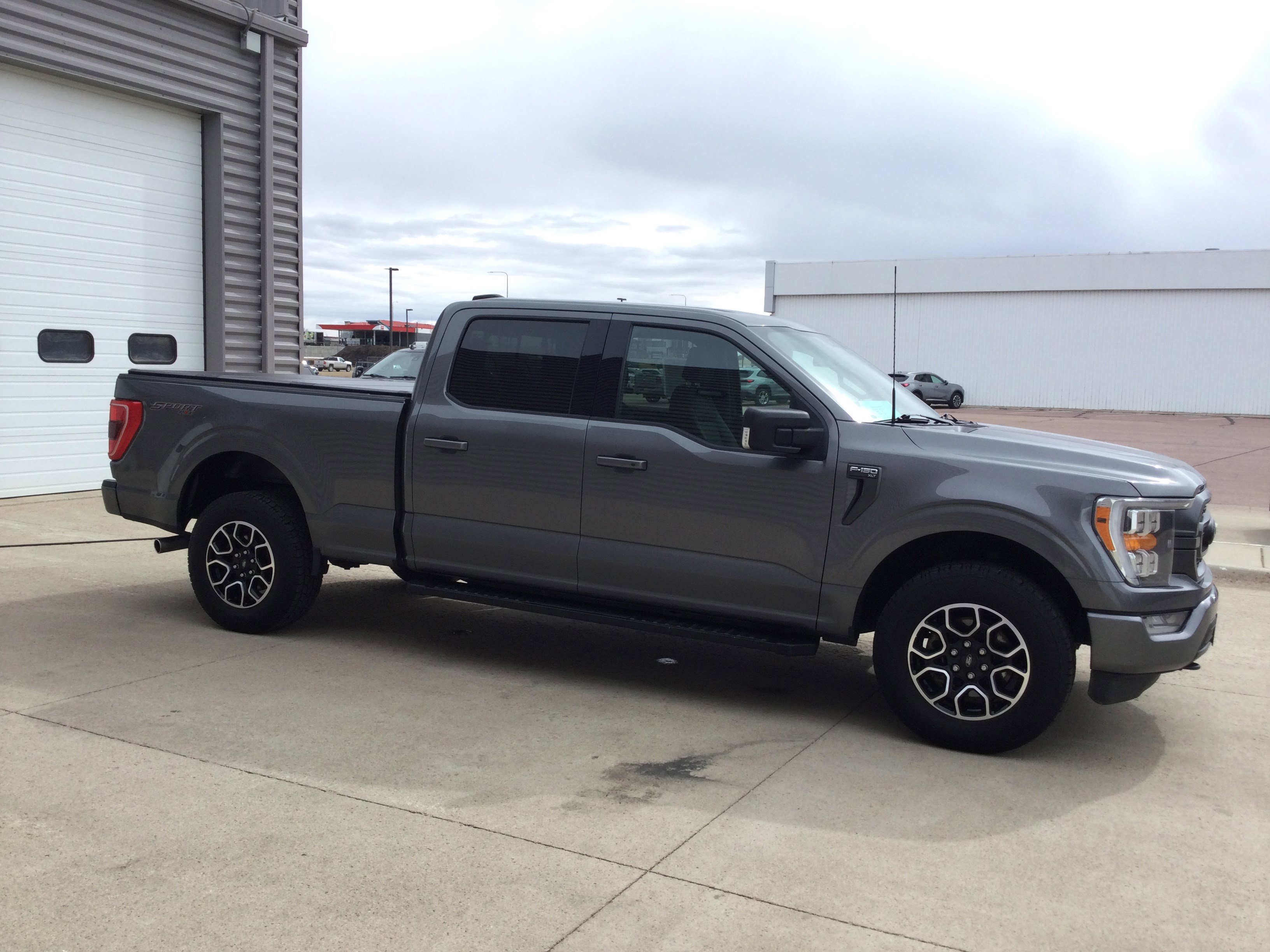 Used 2022 Ford F150 XLT w/ Equipment Group 302A High AWD/4WD image 3