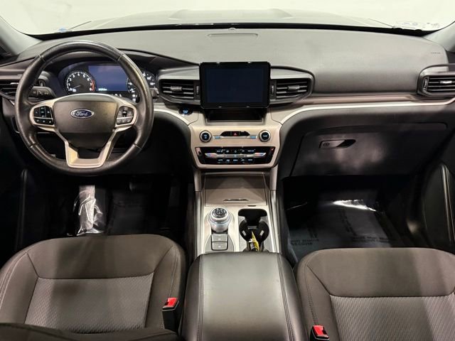 Used 2023 Ford Explorer XLT image 35
