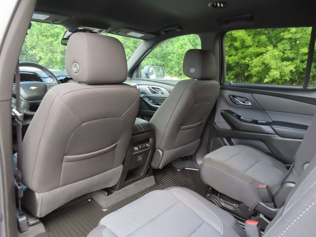 Used 2023 Chevrolet Traverse LT image 23
