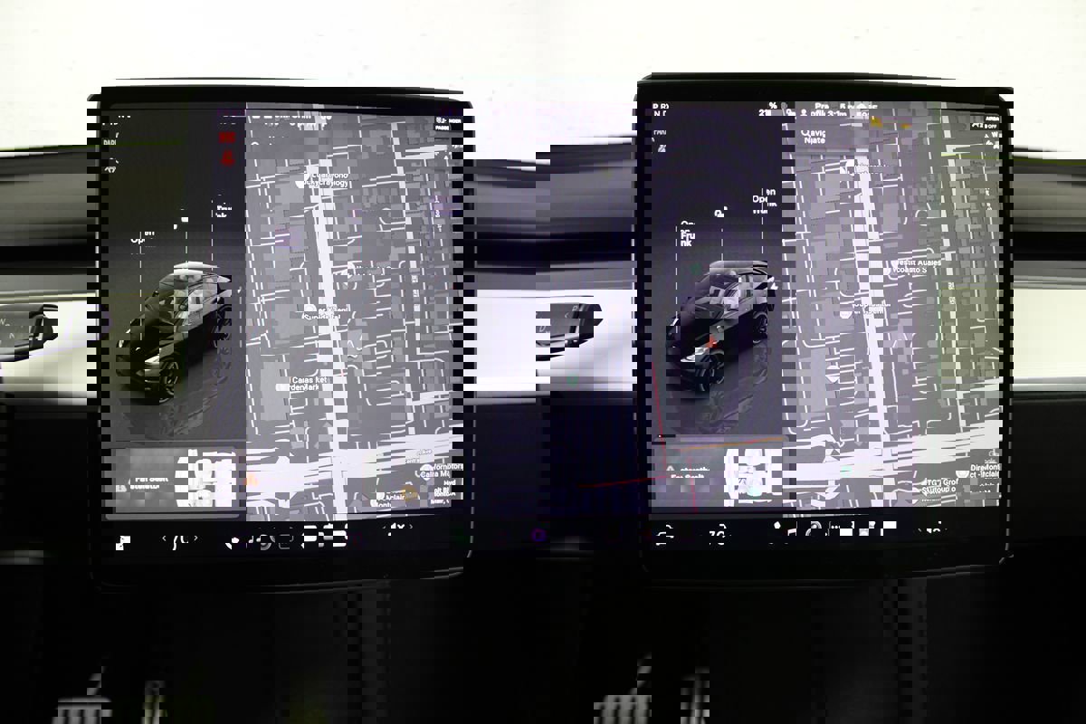 Used 2022 Tesla Model Y Performance image 14