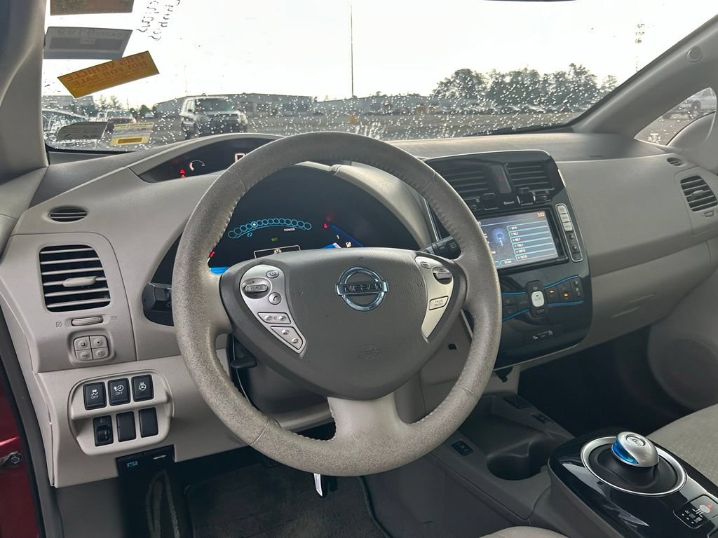Used 2012 Nissan Leaf SL FWD image 9