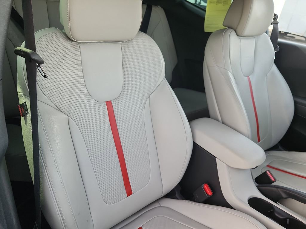 Used 2019 Hyundai Veloster Turbo Ultimate image 13