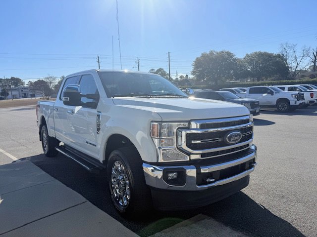 Used 2021 Ford F250 Lariat w/ Chrome Package image 4