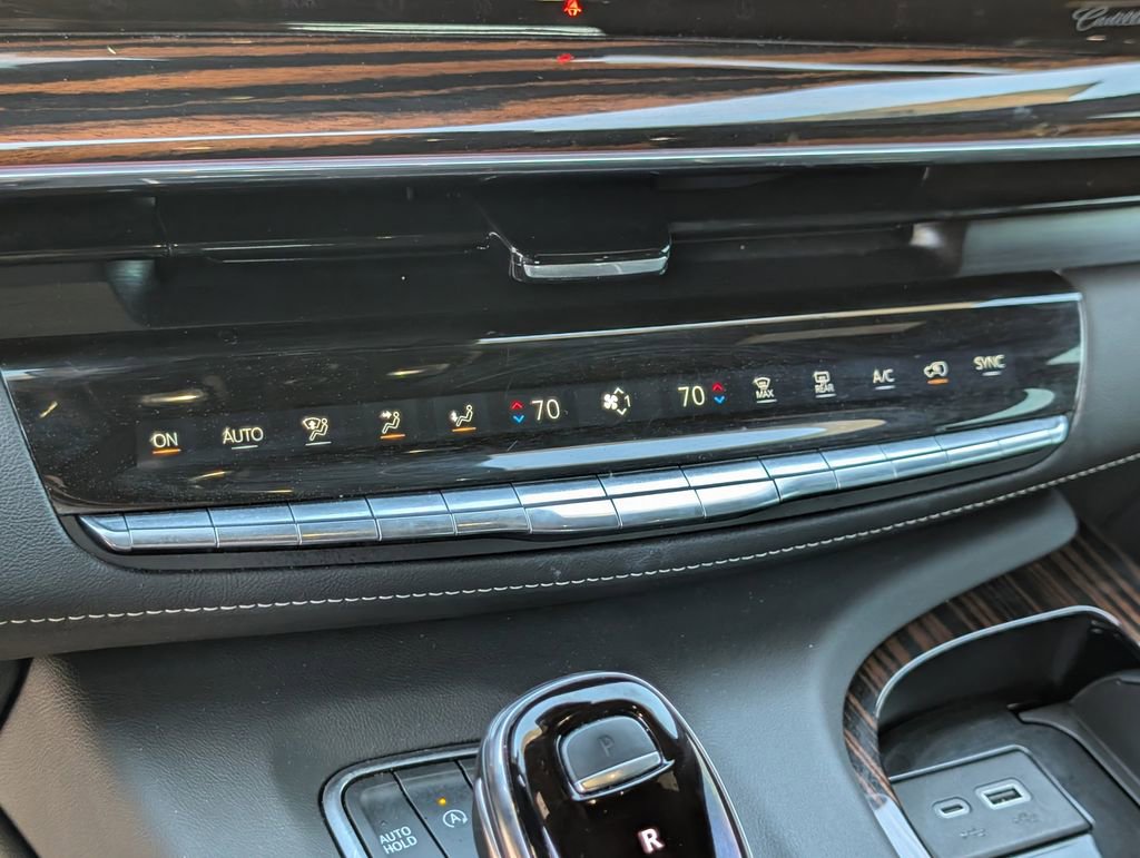Used 2023 Cadillac Escalade ESV Premium Luxury w/ LPO, Floor Liner Package AWD/4WD image 28