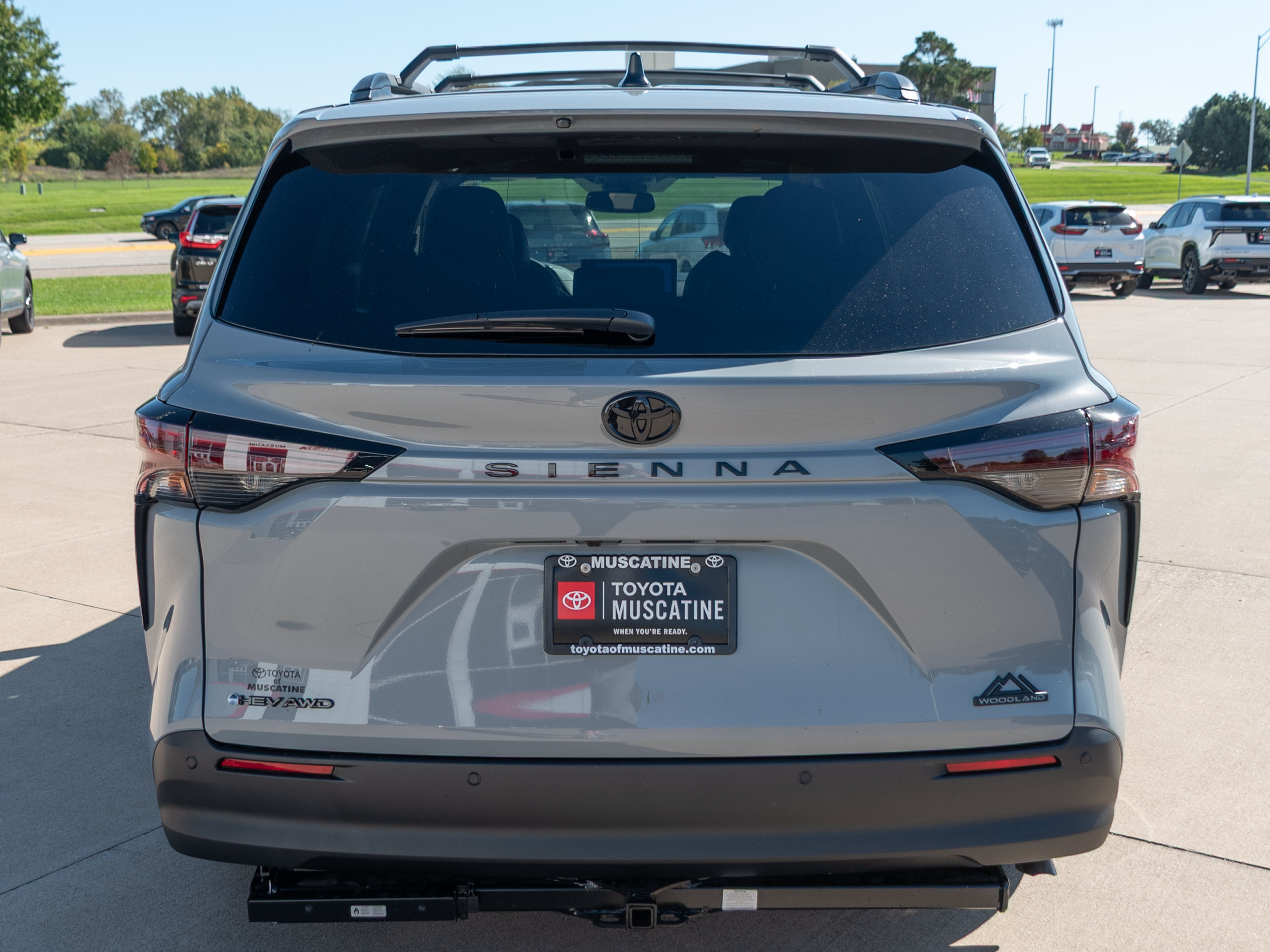 New 2026 Toyota Sienna XLE Woodland Edition AWD/4WD image 23