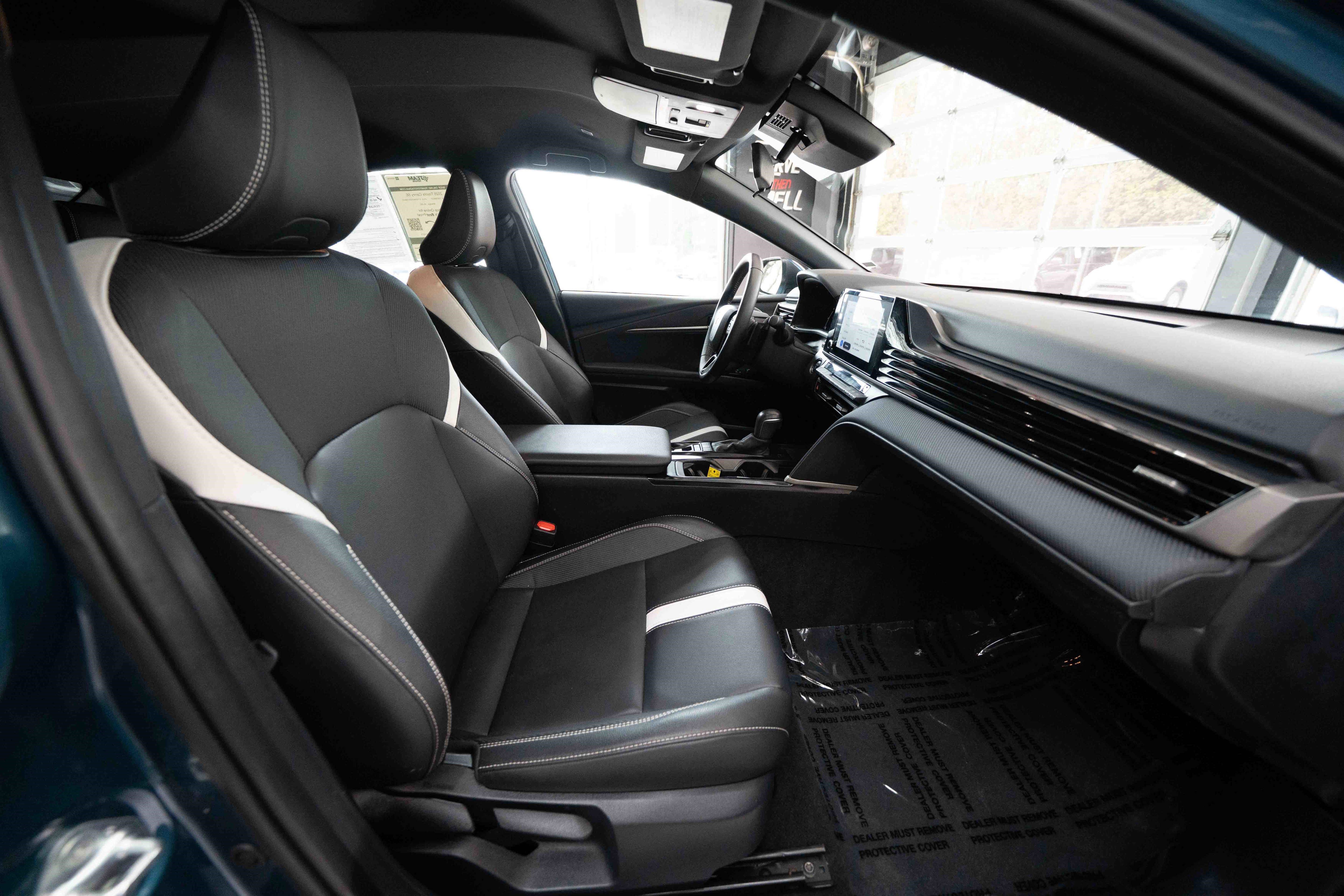 Used 2025 Toyota Camry SE image 26