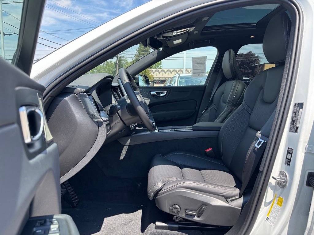 New 2026 Volvo XC60 B5 Ultra w/ Climate Package AWD/4WD image 15