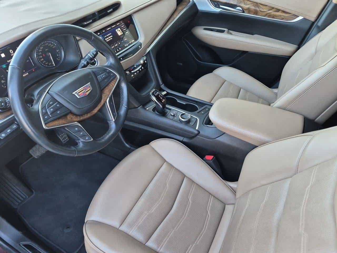 Used 2023 Cadillac XT5 Premium Luxury w/ Platinum Package AWD/4WD image 2