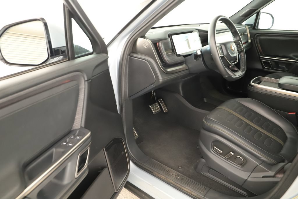 Used 2023 Rivian R1T Adventure AWD/4WD image 14