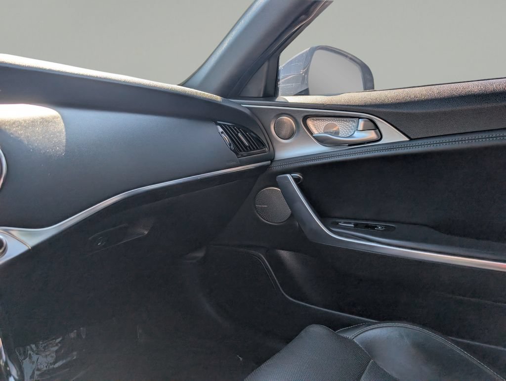 Used 2019 Kia Stinger GT2 AWD/4WD image 30