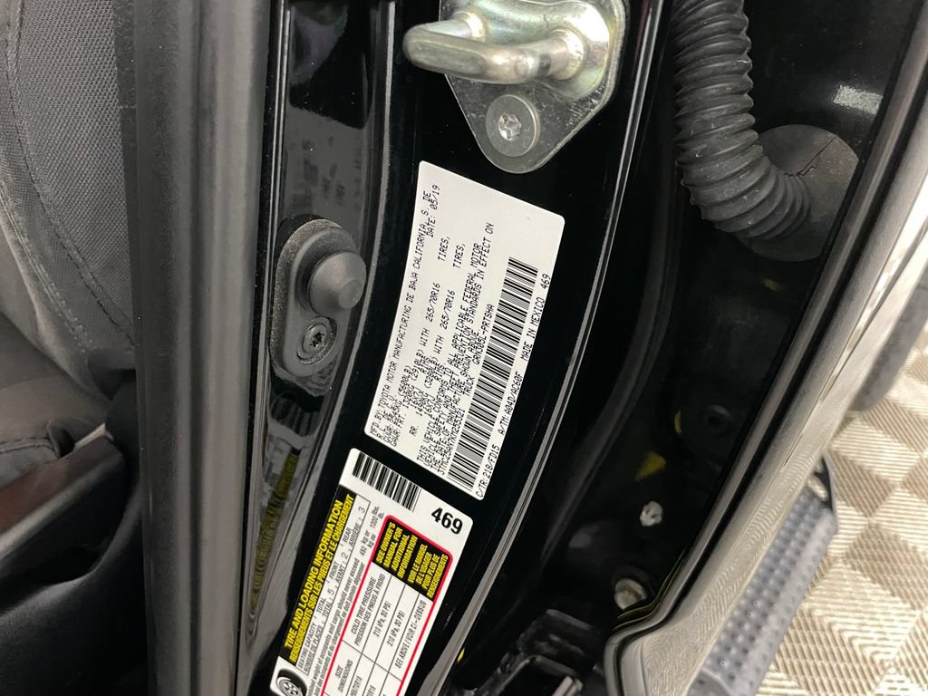 Used 2019 Toyota Tacoma TRD Off-Road AWD/4WD image 33