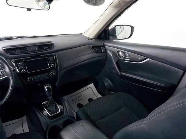 Used 2020 Nissan Rogue SV image 22