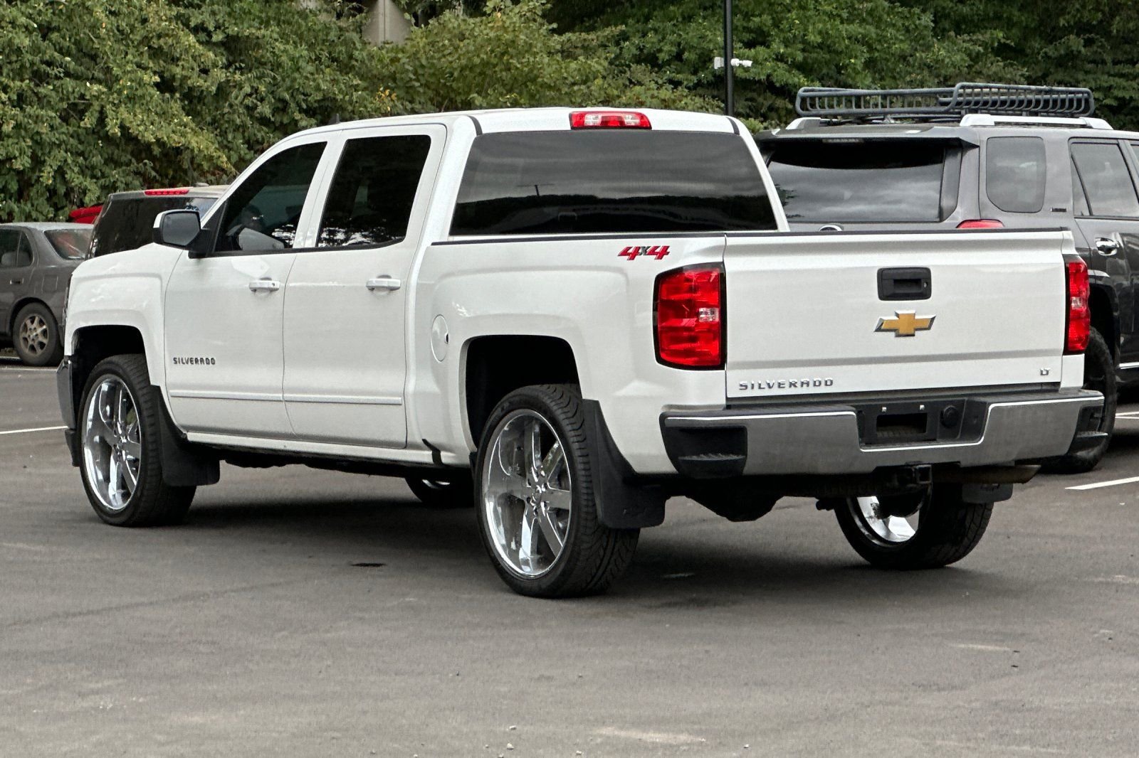 Used 2018 Chevrolet Silverado 1500 LT w/ All Star Edition AWD/4WD image 6