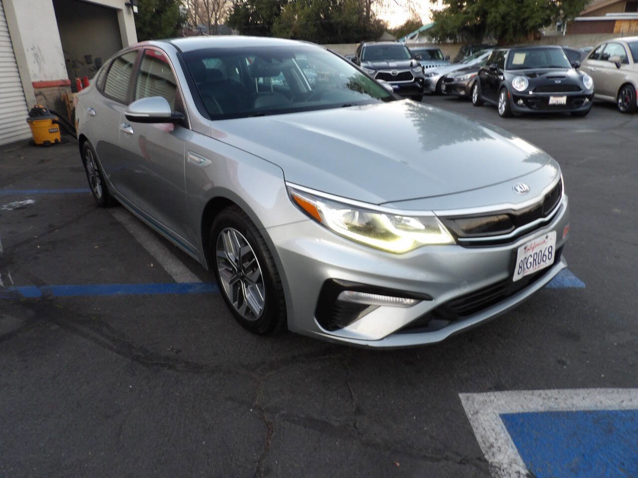 Used 2020 Kia Optima EX image 2