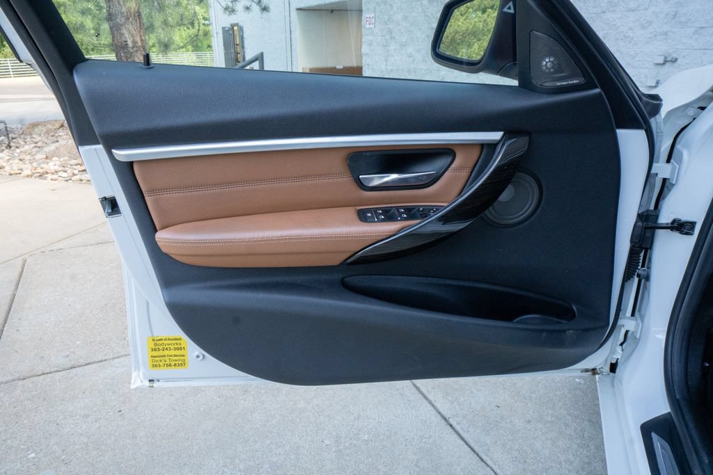 Used 2016 BMW 328i xDrive Sedan AWD/4WD image 7
