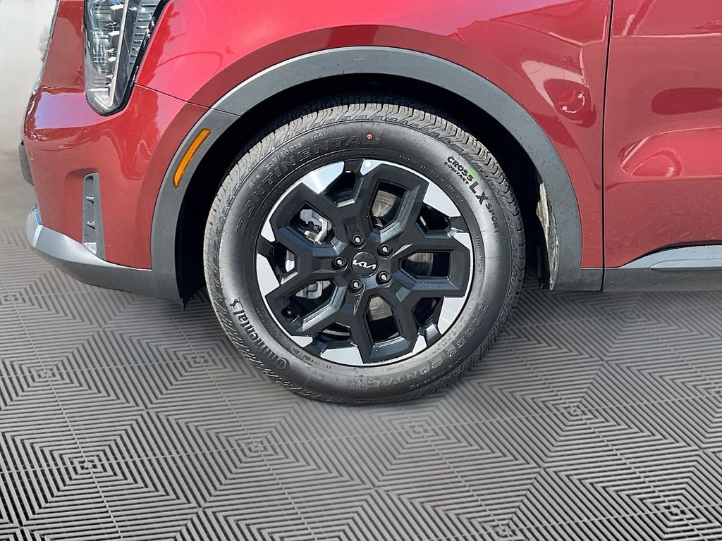 Certified 2025 Kia Sorento S w/ Panoramic Sunroof Package FWD image 11