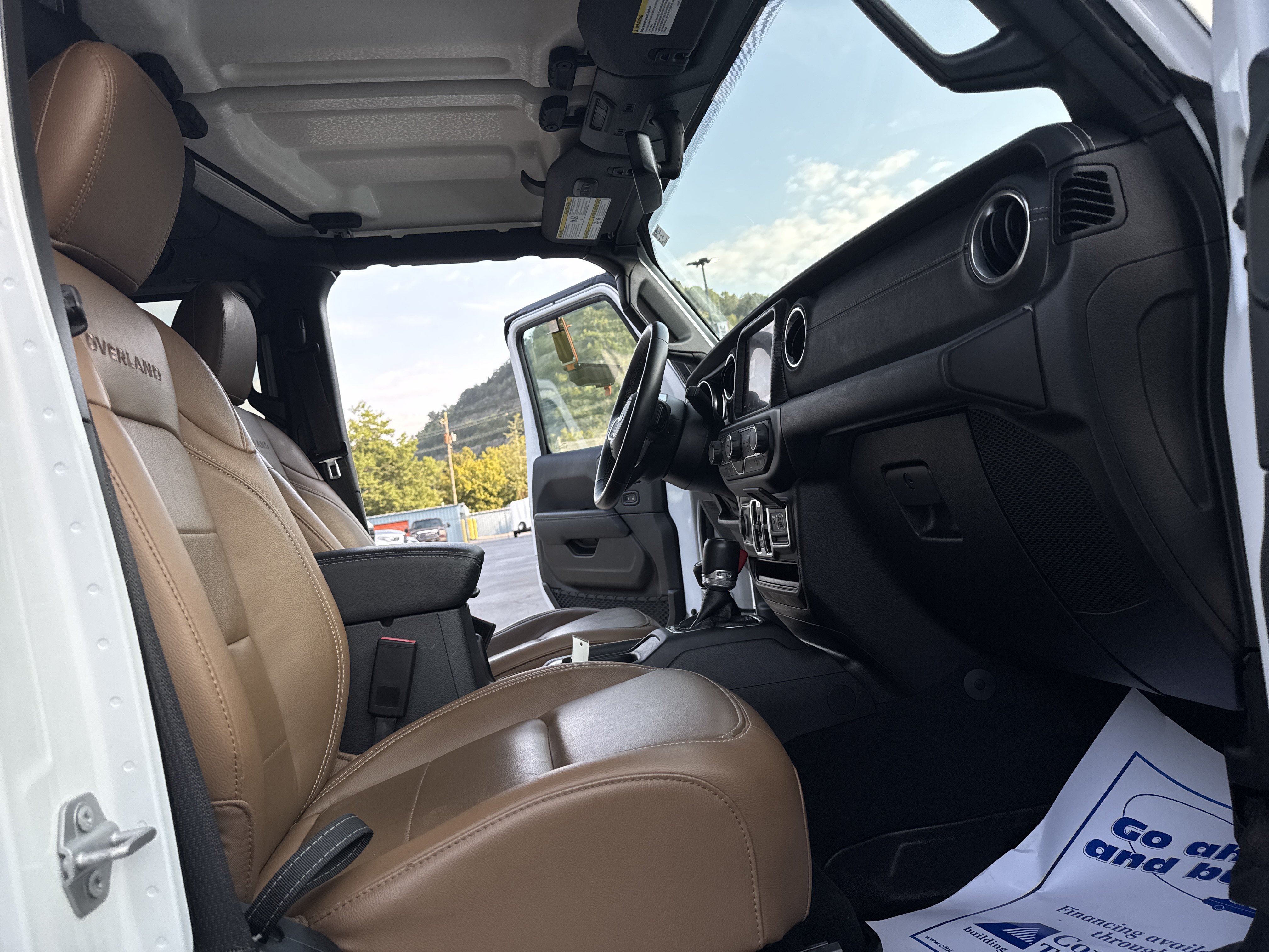 Used 2022 Jeep Gladiator Overland w/ Popular Equipment Package AWD/4WD image 22