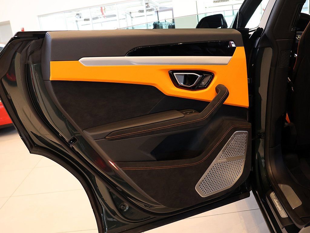 Used 2023 Lamborghini Urus S image 62