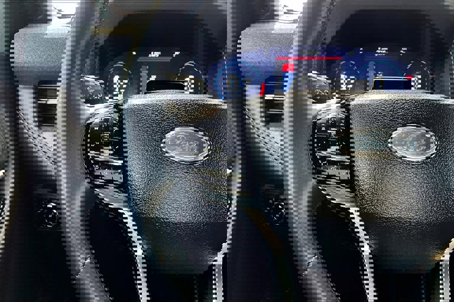 Used 2025 Ford Explorer Platinum w/ LUX Leather Package image 24