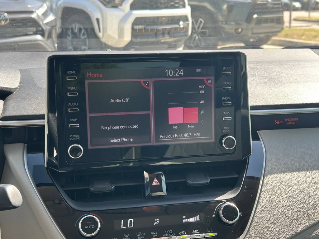 Used 2020 Toyota Corolla LE FWD image 18
