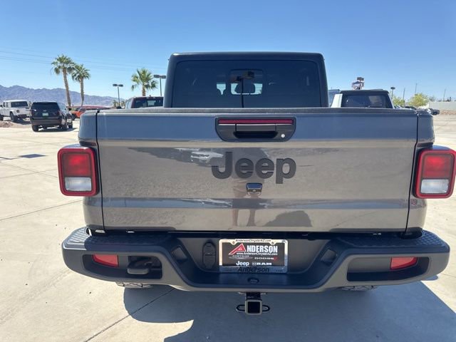 Certified 2022 Jeep Gladiator Sport AWD/4WD image 4