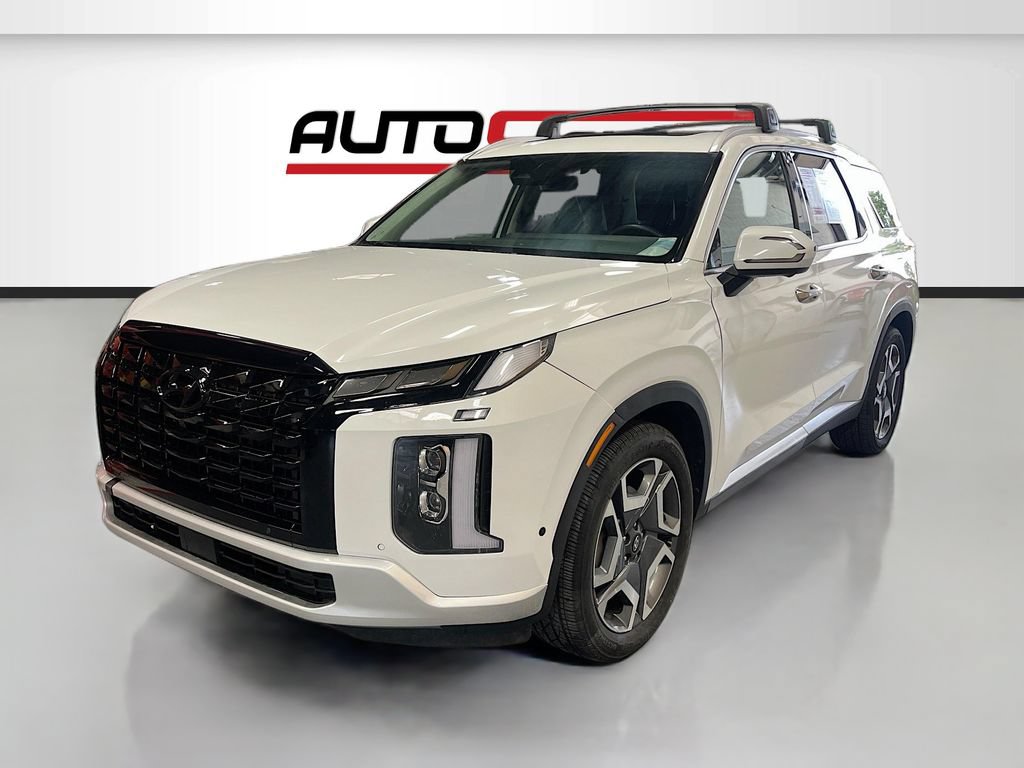 Used 2023 Hyundai Palisade SEL w/ Premium Package AWD/4WD image 3
