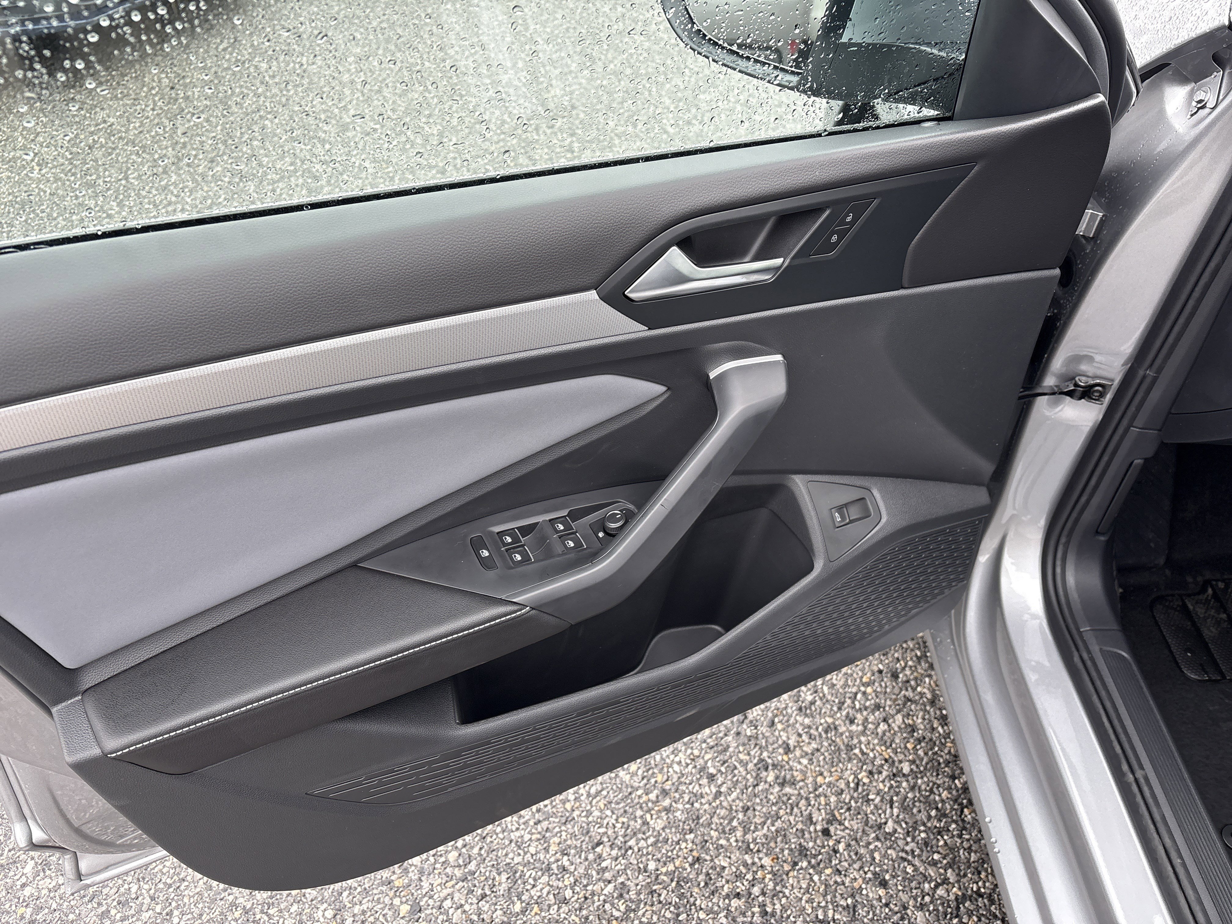 New 2026 Volkswagen Jetta SE image 8