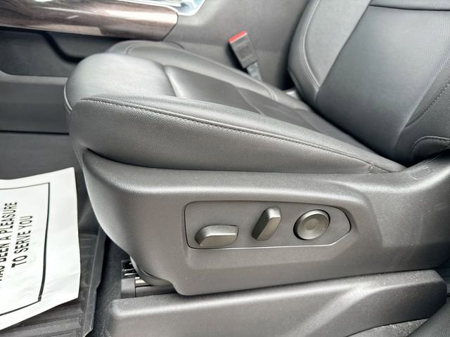 Used 2025 Chevrolet Silverado 1500 LTZ image 12
