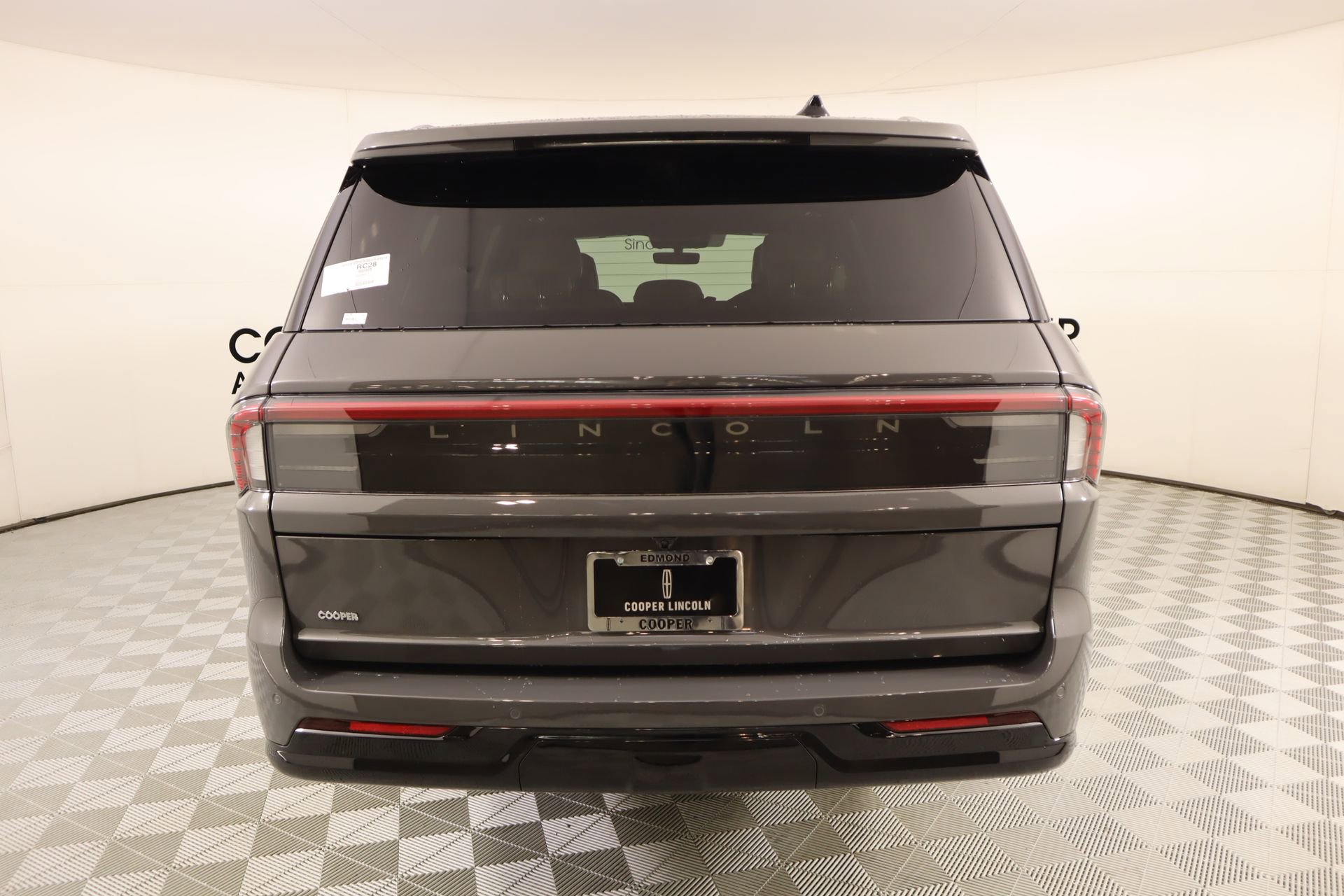 New 2026 Lincoln Navigator L Black Label image 23