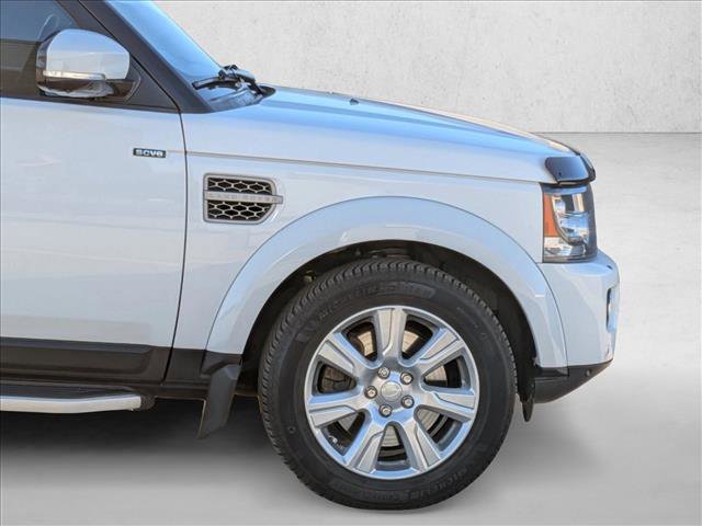 Used 2016 Land Rover LR4 HSE image 11