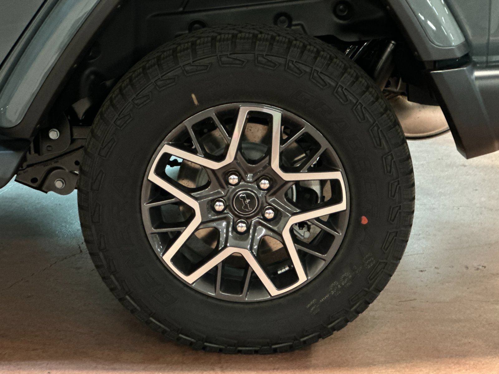 New 2026 Jeep Wrangler Unlimited Sahara AWD/4WD image 25