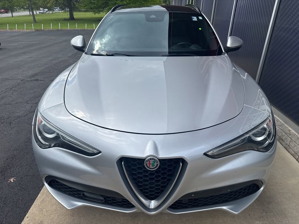 Used 2018 Alfa Romeo Stelvio Ti Sport AWD/4WD image 9