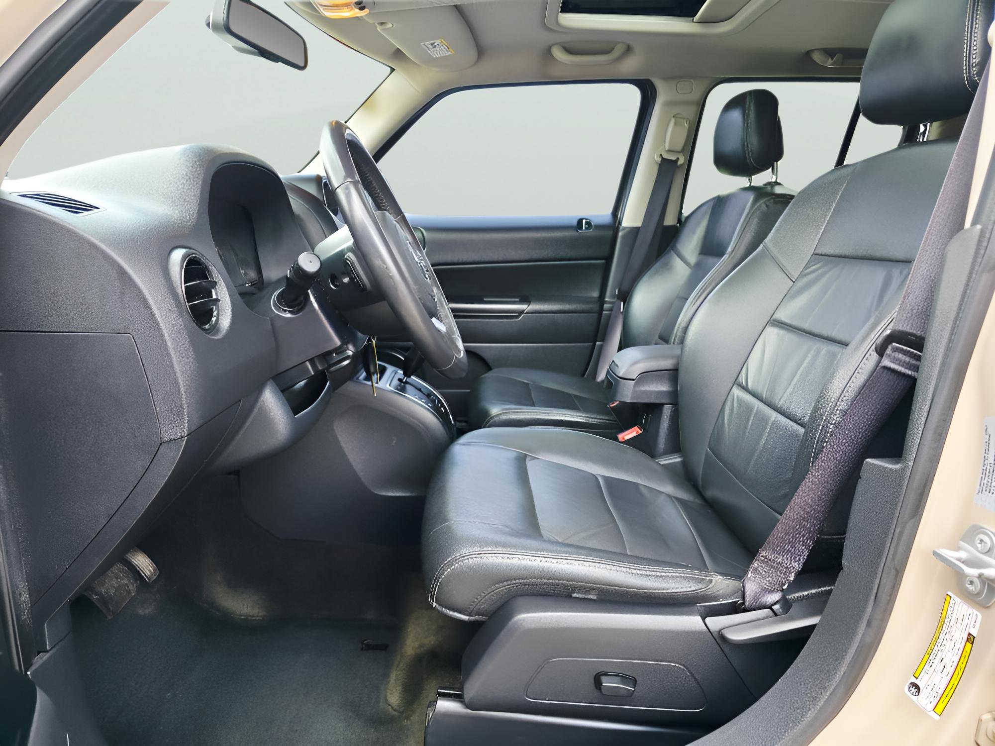 Used 2017 Jeep Patriot High Altitude image 9